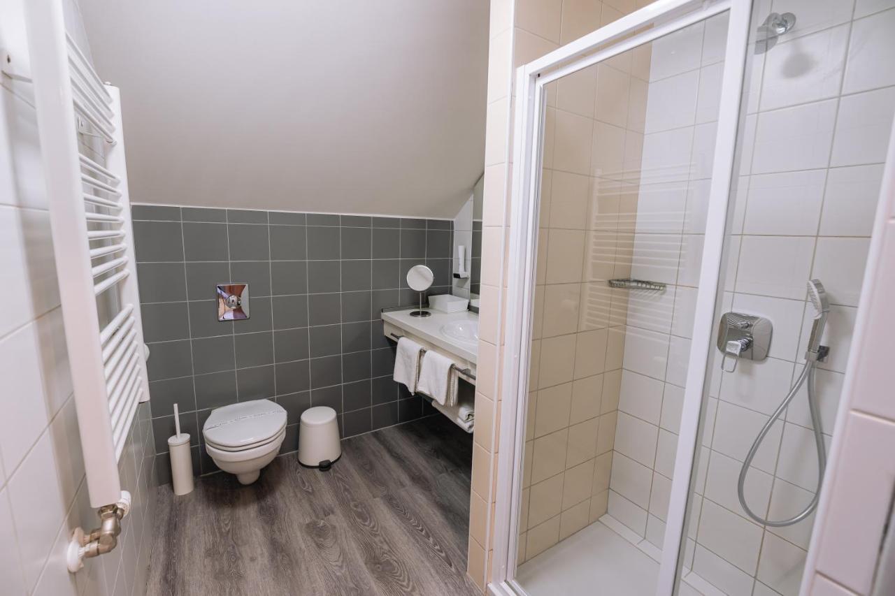 Vadvirag Panzio Hotell Ágfalva Exteriör bild