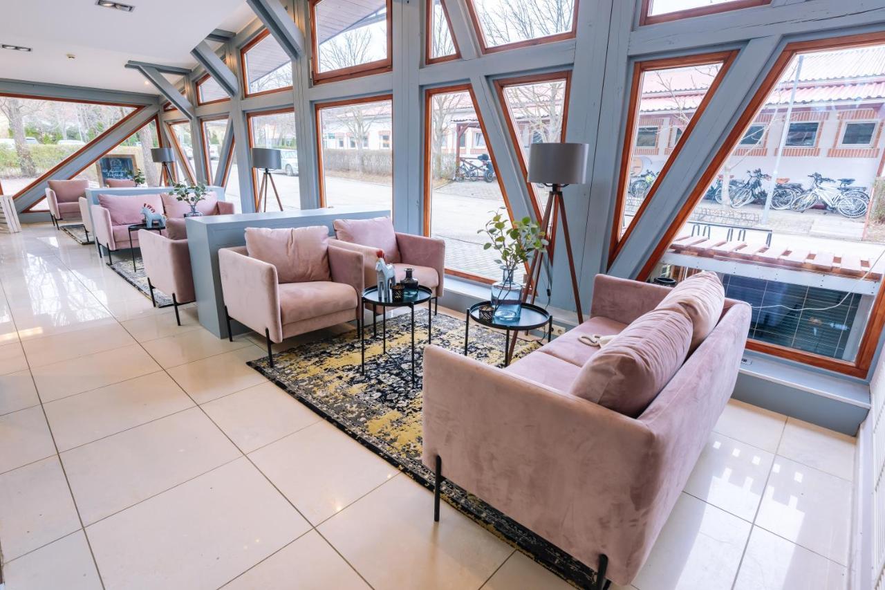 Vadvirag Panzio Hotell Ágfalva Exteriör bild
