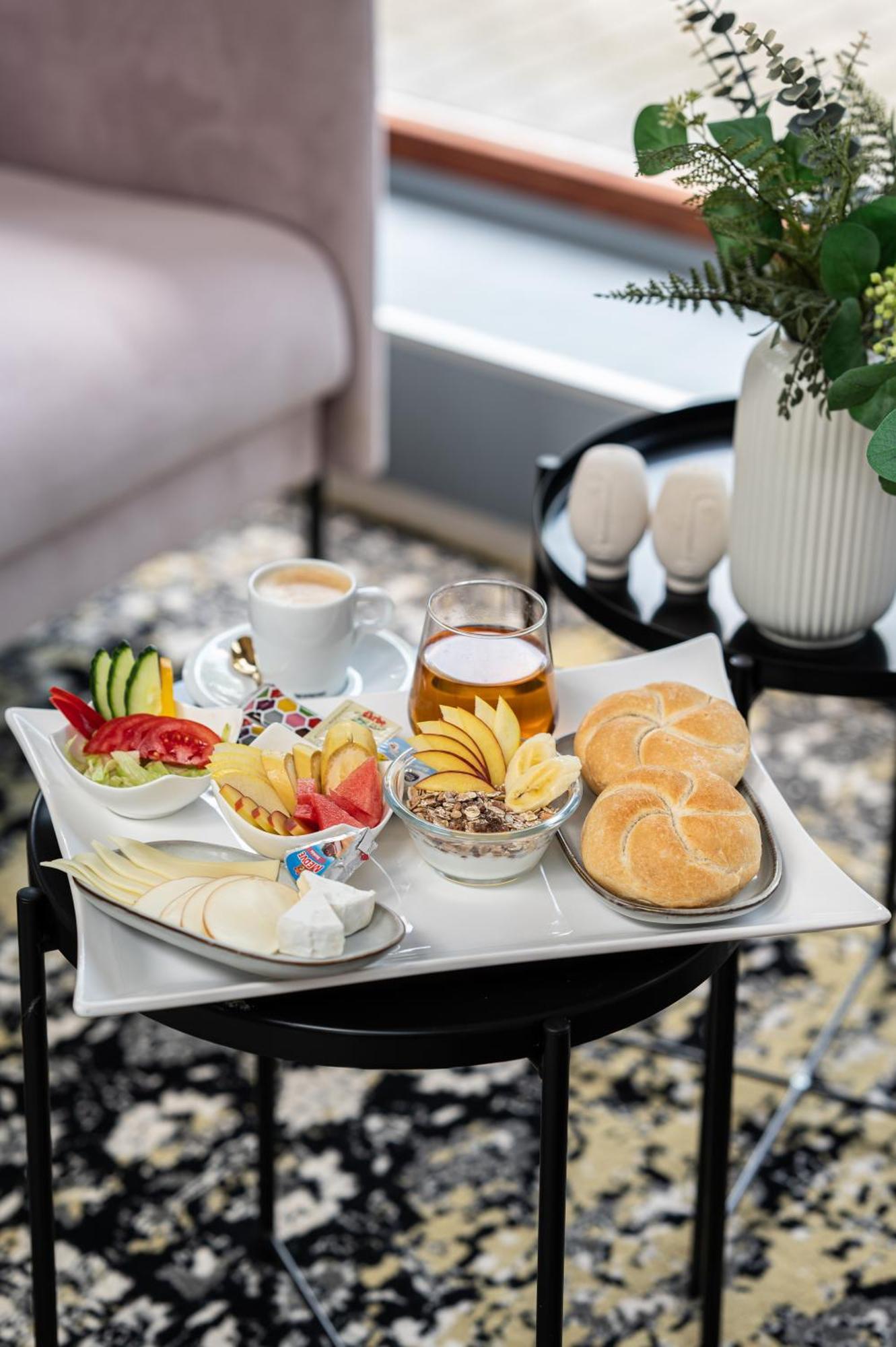 Vadvirag Panzio Hotell Ágfalva Exteriör bild